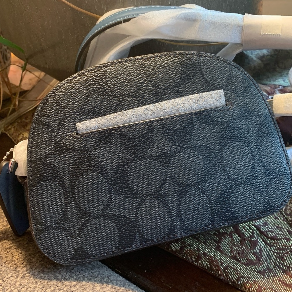 Authentic COACH Signature Coated canvas /smooth leather zip top crossbody - Picture 2 of 9
